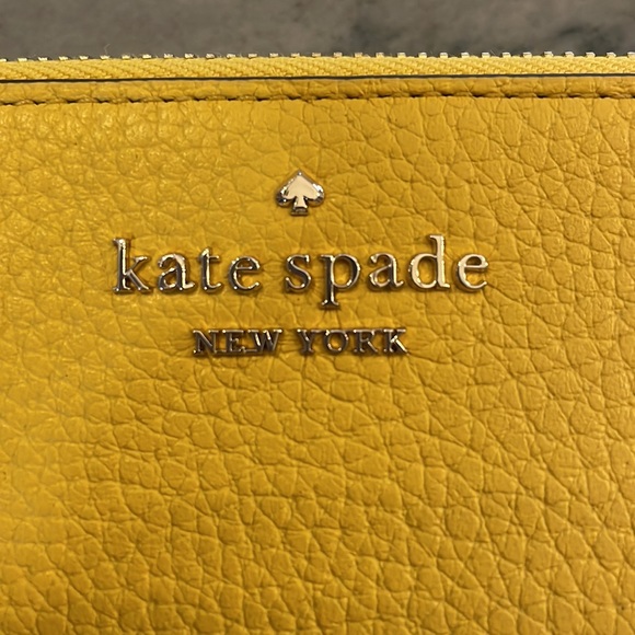 Kate Spade Wallet - Picture 4 of 4
